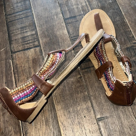 Candie's Shoes - CANDIE'S Caelaina Jeweled Flat Sandal, COGNAC/MULTICOLOR CRYSTAL,Size 10M